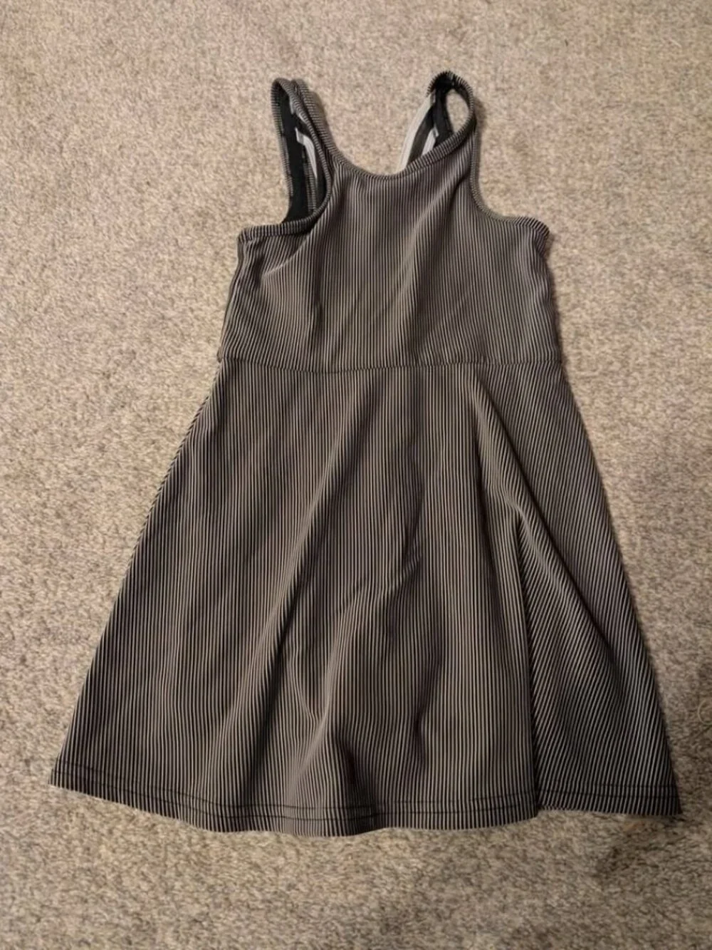 Old navy girls dress with shorts size XS 5